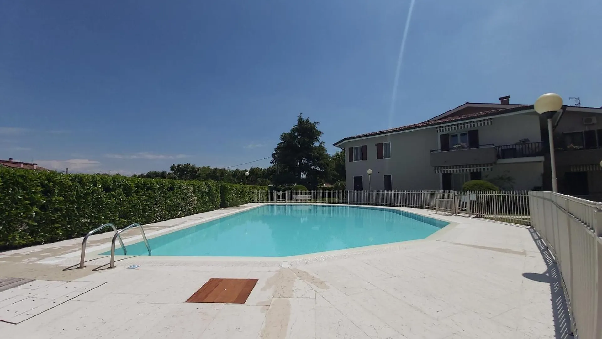 Apartment Lake Garden - Piscina E 150M Dal Lago Peschiera del Garda